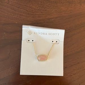 Elisa Pendant Necklace In Rose Quartz